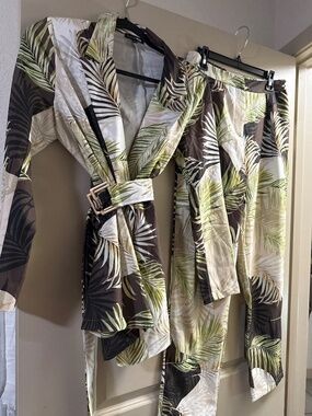 Two Piece Set Pant Suit - NEW WITH TAG